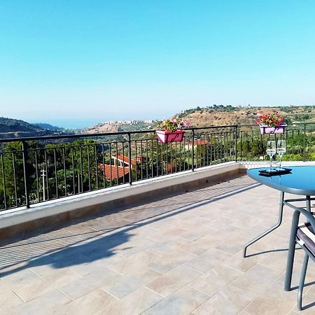 Granatelli Holiday Home Altavilla Milicia Bagian luar foto