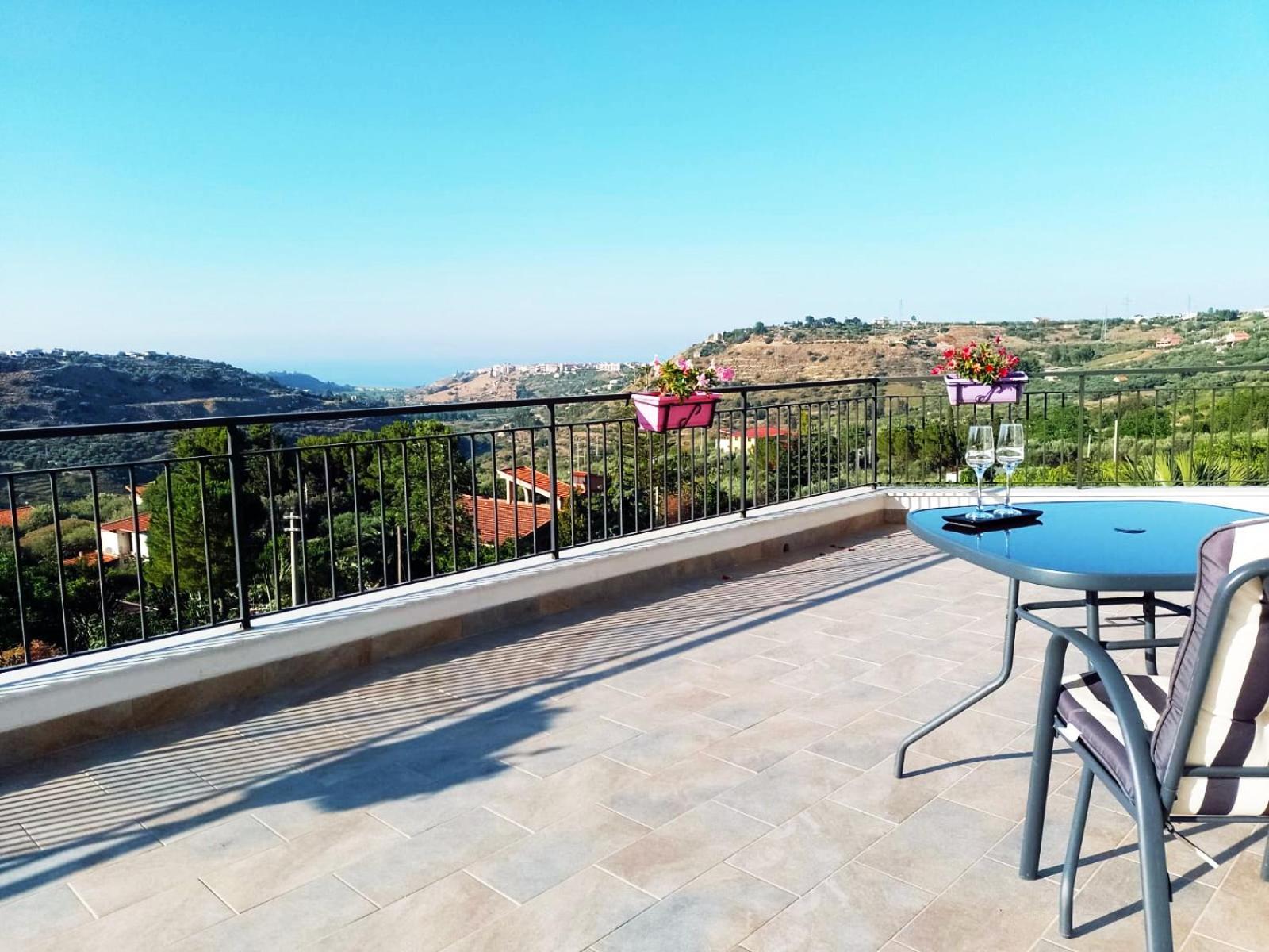 Granatelli Holiday Home Altavilla Milicia Bagian luar foto